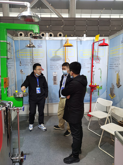 eye-wash in in Hefei Safety Industry Exhibition3